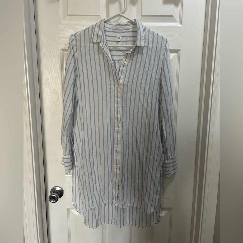 Gap Long Side Slit Button Down